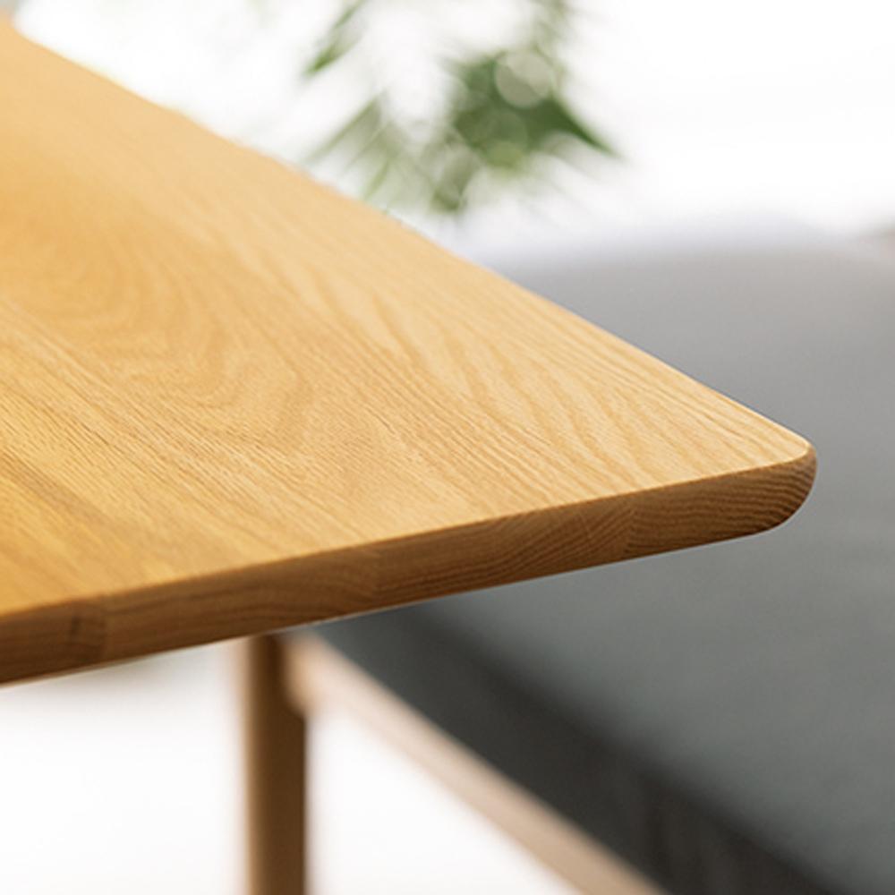 天然木のダイニングテーブル　ディノス　猫　家具　机 オーク天然木のネコとくつろぐダイニングシリーズ」ディノスから